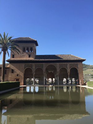 Outside-the-torre-de-las-damas-building